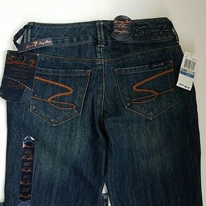 Seven 7 NWT sexy flare jeans, size 1/25